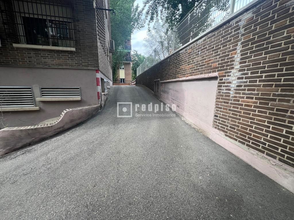 Garaje en venta en calle De Torpedero Tucumán, Chamartín, Madrid 8/8