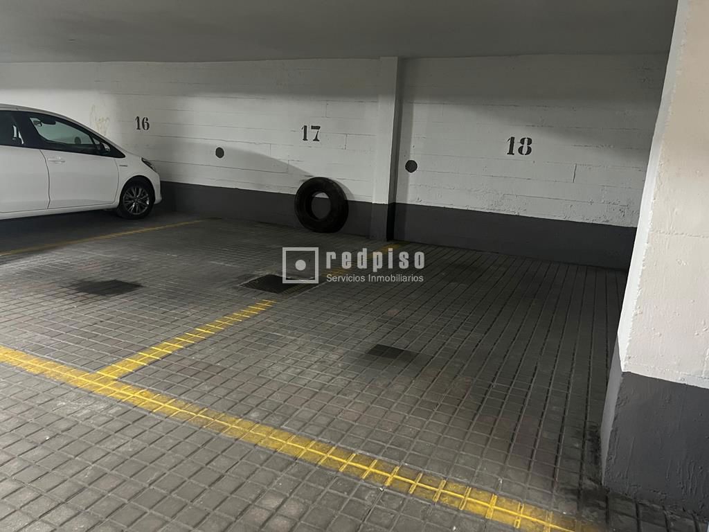 Garaje en venta en calle De Torpedero Tucumán, Chamartín, Madrid 3/8