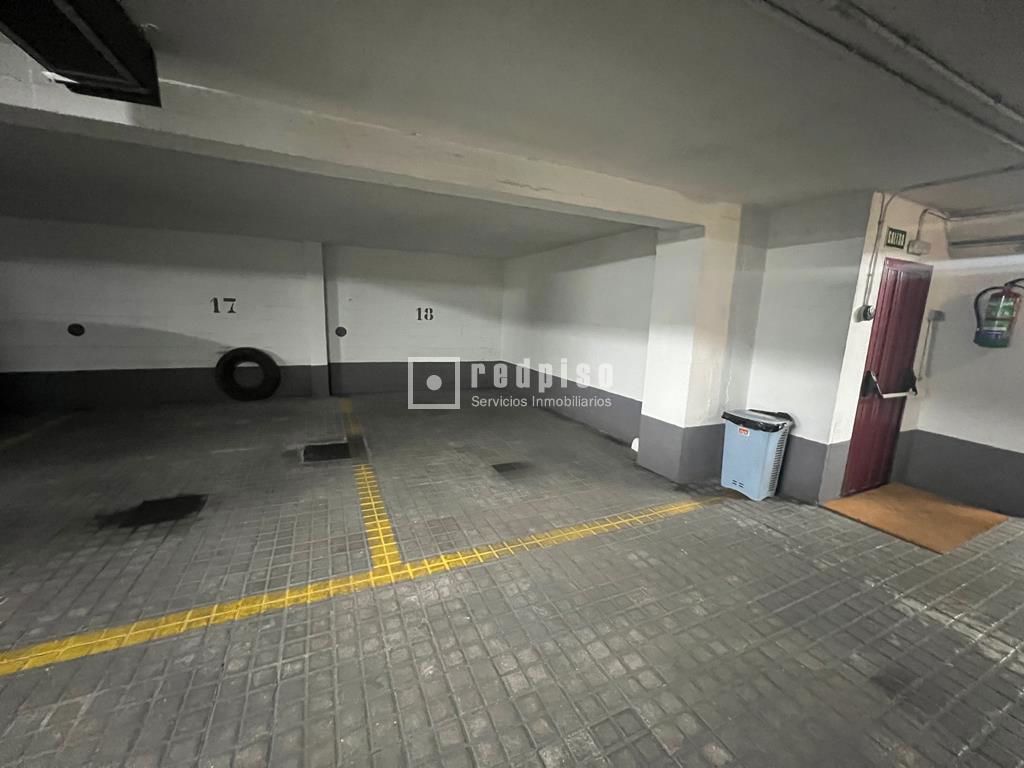 Garaje en venta en calle De Torpedero Tucumán, Chamartín, Madrid 2/8