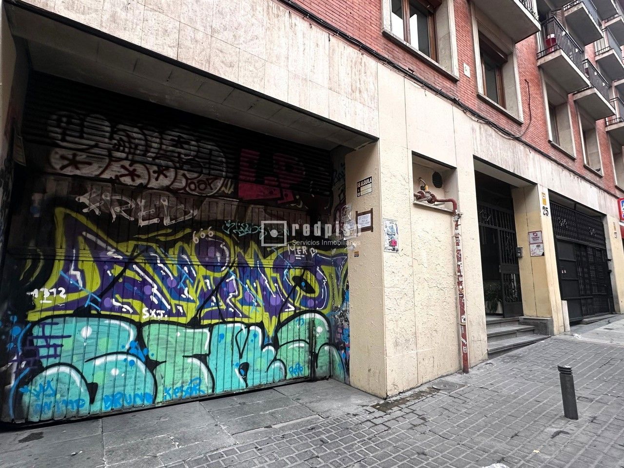 Garaje en venta en  calle de Valverde, Madrid  1/1