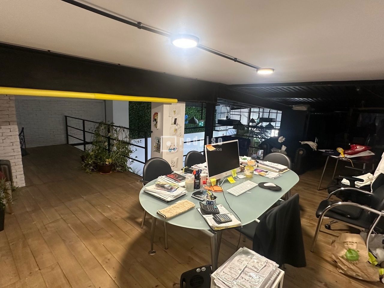 Local en alquiler en  calle de Isabel Colbrand, Madrid  15/21