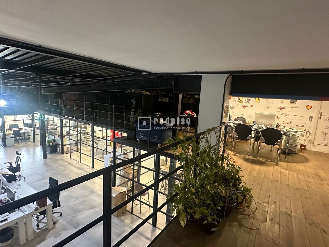 Local en alquiler en  calle de Isabel Colbrand, Madrid  17/21