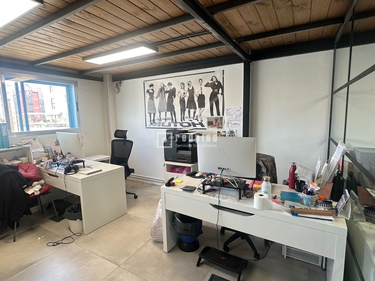 Local en alquiler en  calle de Isabel Colbrand, Madrid  9/21