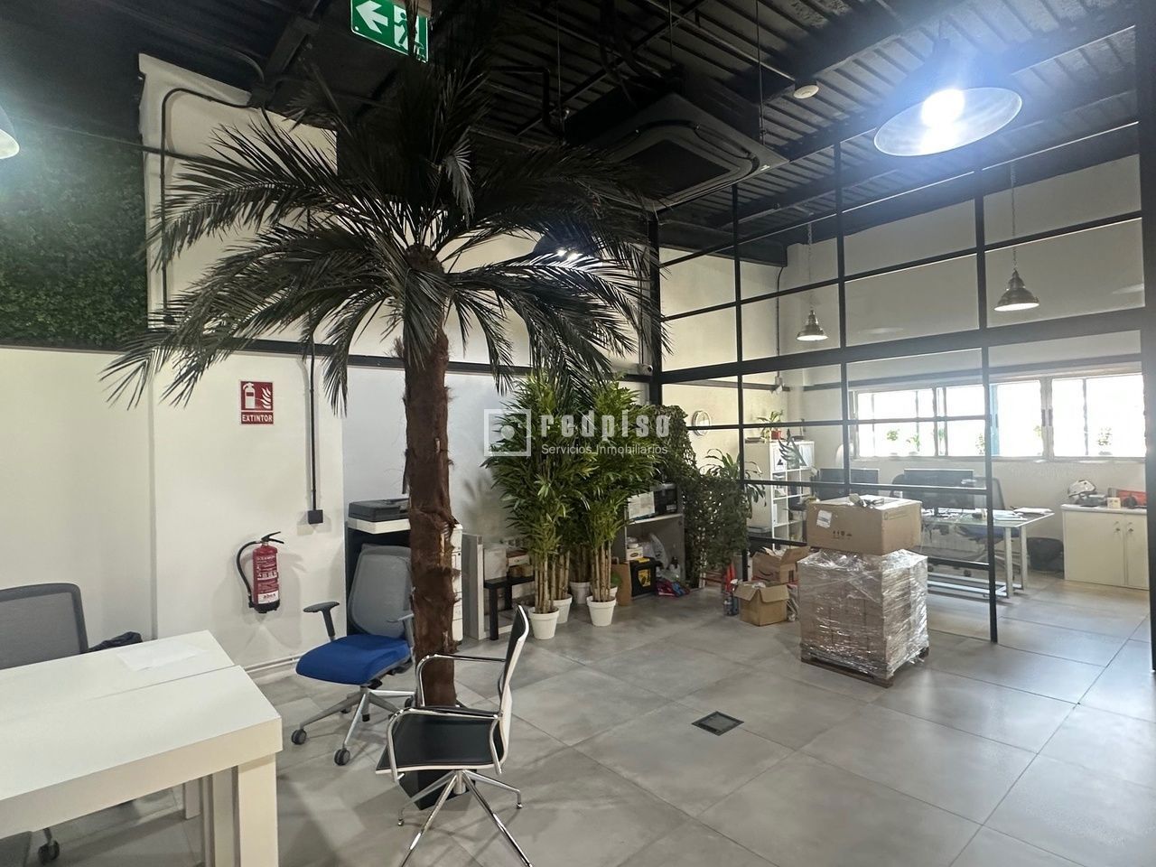 Local en alquiler en  calle de Isabel Colbrand, Madrid  5/21