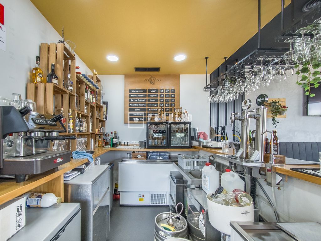 Local en alquiler en  calle del Mayorazgo de Duarte, Coslada, Madrid  12/31