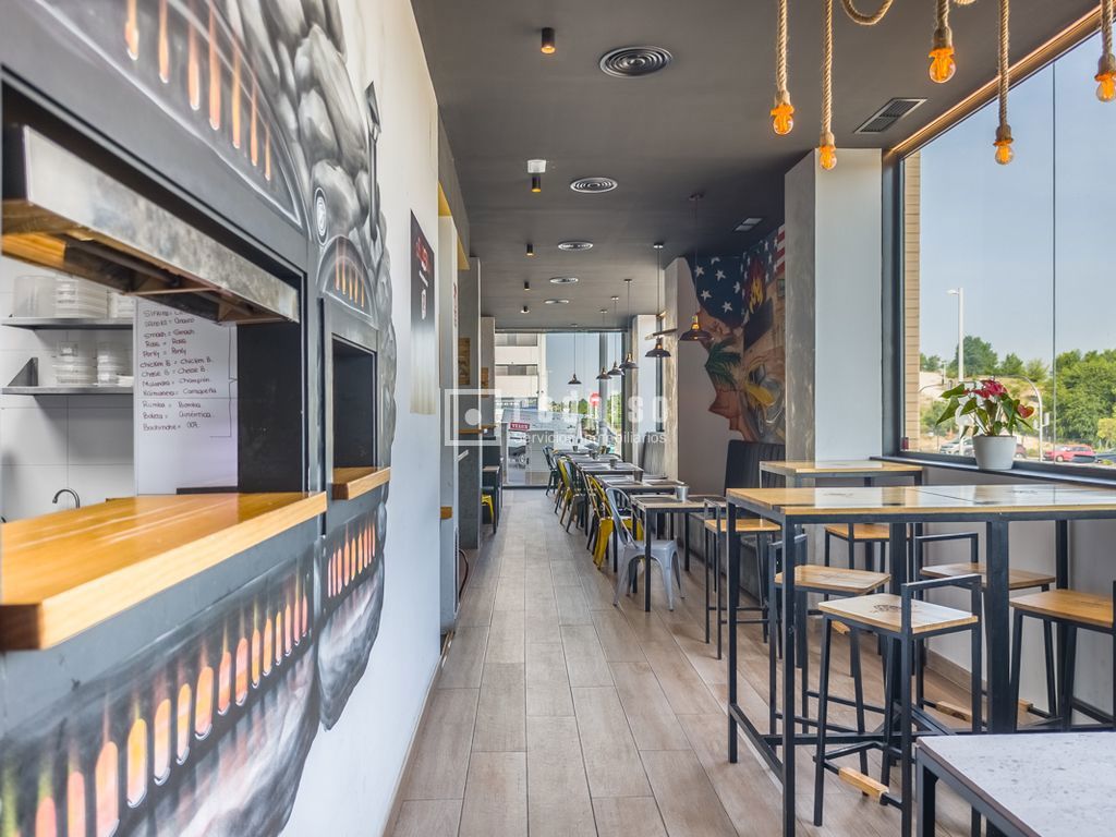 Local en alquiler en  calle del Mayorazgo de Duarte, Coslada, Madrid  11/31