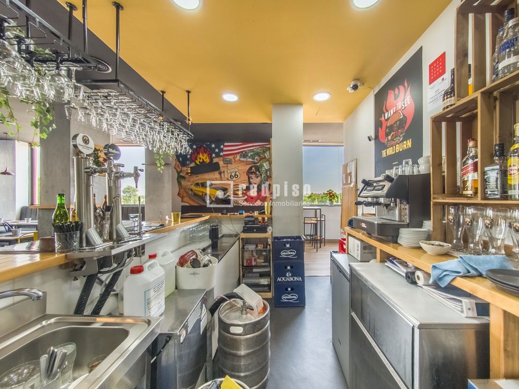 Local en alquiler en  calle del Mayorazgo de Duarte, Coslada, Madrid  9/31