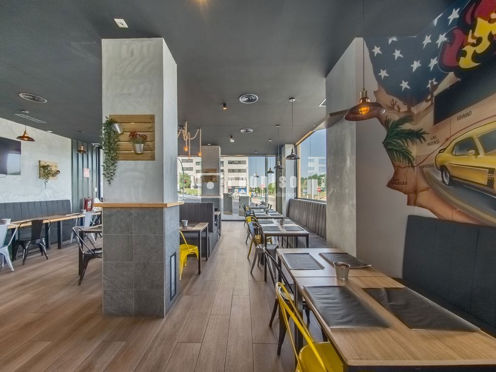 Local en alquiler en  calle del Mayorazgo de Duarte, Coslada, Madrid  5/31