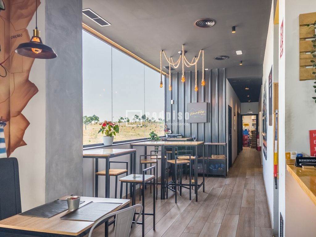 Local en alquiler en  calle del Mayorazgo de Duarte, Coslada, Madrid  10/31