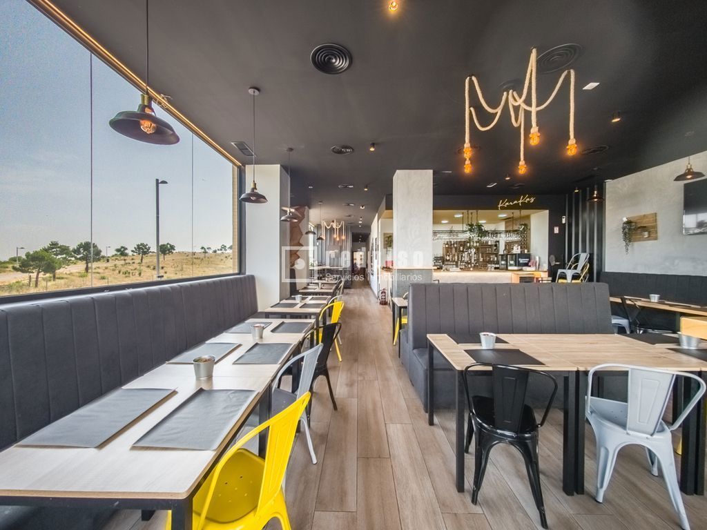 Local en alquiler en  calle del Mayorazgo de Duarte, Coslada, Madrid  2/31