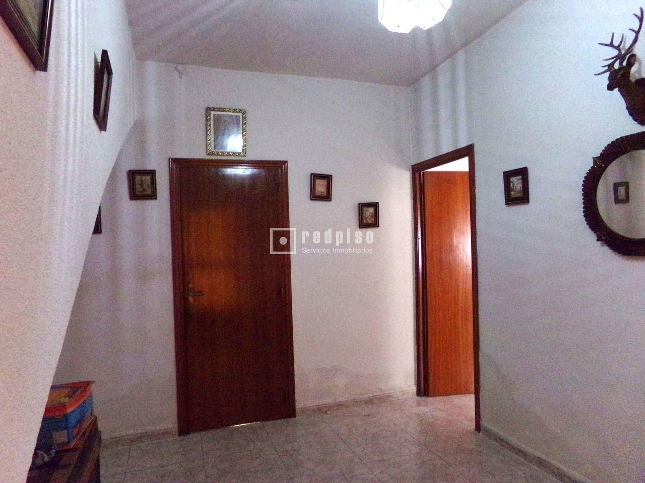 Casa en venta en  calle de la Escuela, Morata de Tajuña, Madrid  6/31