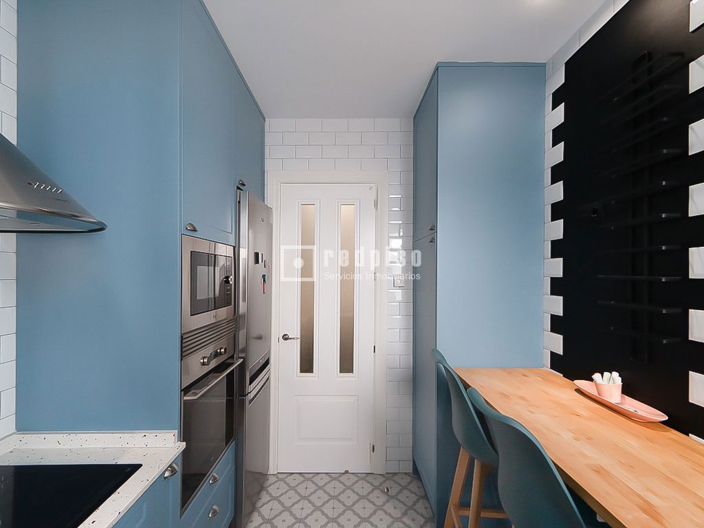 Piso en alquiler en calle De Espronceda, Chamberí, Madrid 12/35