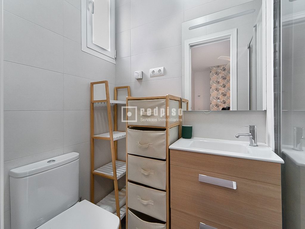 Piso en alquiler en calle De Espronceda, Chamberí, Madrid 25/35