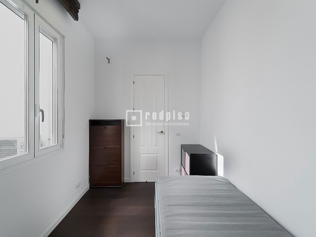 Piso en alquiler en calle De Espronceda, Chamberí, Madrid 16/35