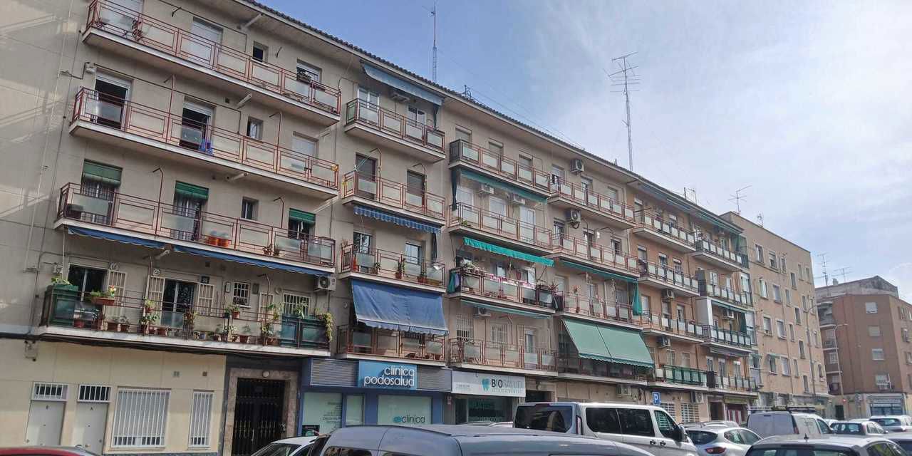 Piso en venta en  calle de Sepúlveda, Madrid  1/1