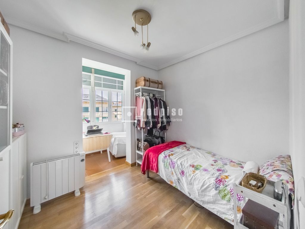 Piso en venta en calle De Antonio Toledano, Madrid, Madrid 16/23