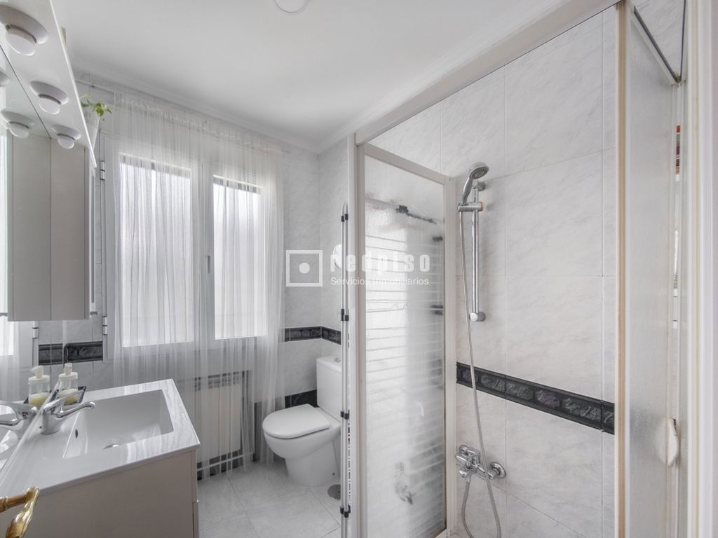 Piso en venta en calle De Antonio Toledano, Madrid, Madrid 12/23