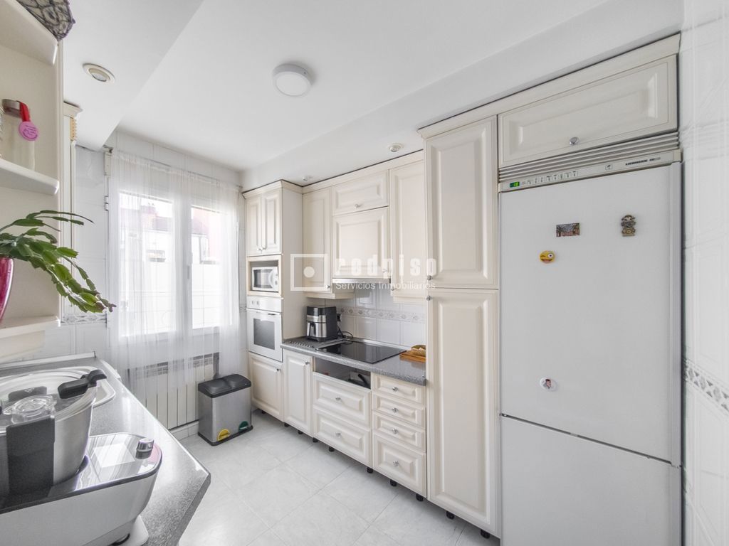 Piso en venta en calle De Antonio Toledano, Madrid, Madrid 5/23