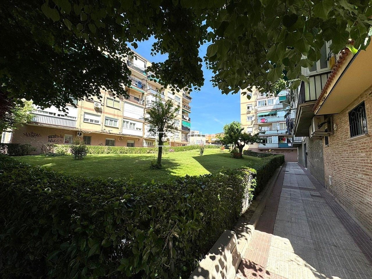 Piso en venta en  avenida Francfort, Coslada, Madrid  23/24