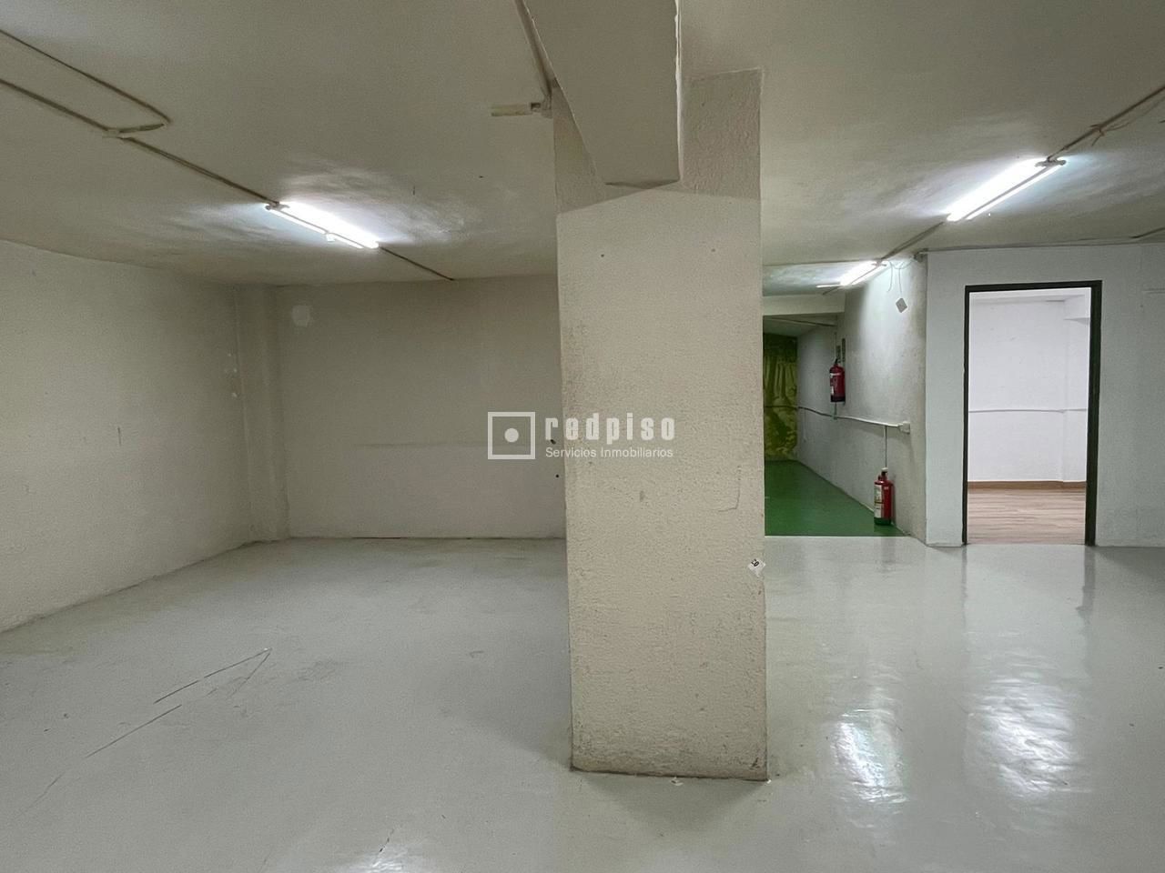 Local en alquiler en  calle de Cristóbal Bordiú, Chamberí, Madrid  18/26