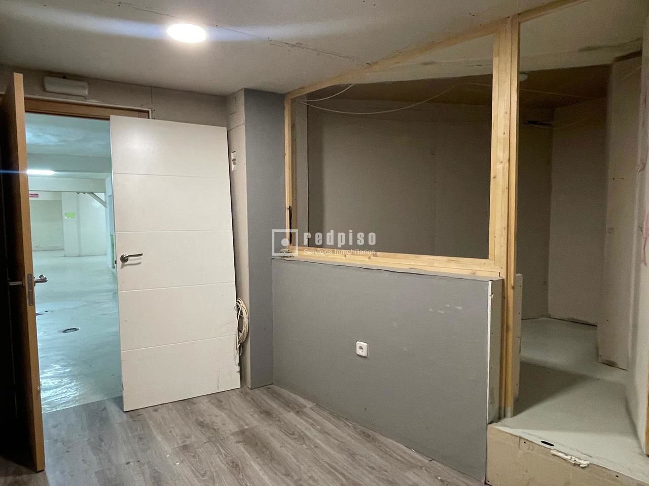 Local en alquiler en  calle de Cristóbal Bordiú, Chamberí, Madrid  8/26