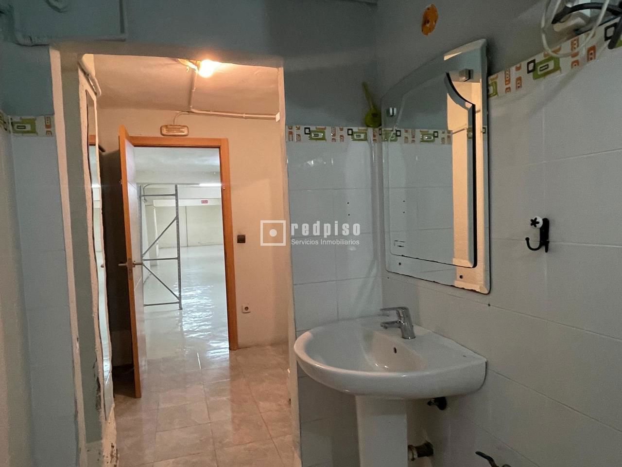 Local en alquiler en  calle de Cristóbal Bordiú, Chamberí, Madrid  10/26