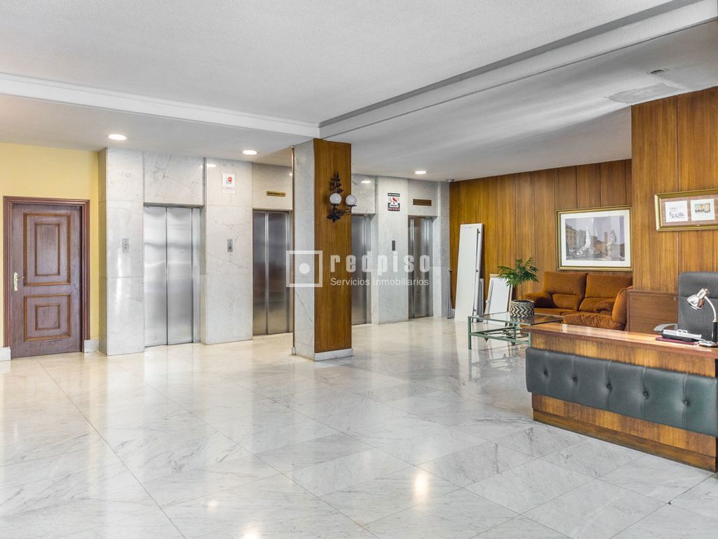 Piso en venta en calle De Antonio Toledano, Madrid, Madrid 3/27