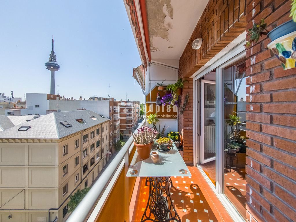 Piso en venta en calle De Antonio Toledano, Madrid, Madrid 4/27