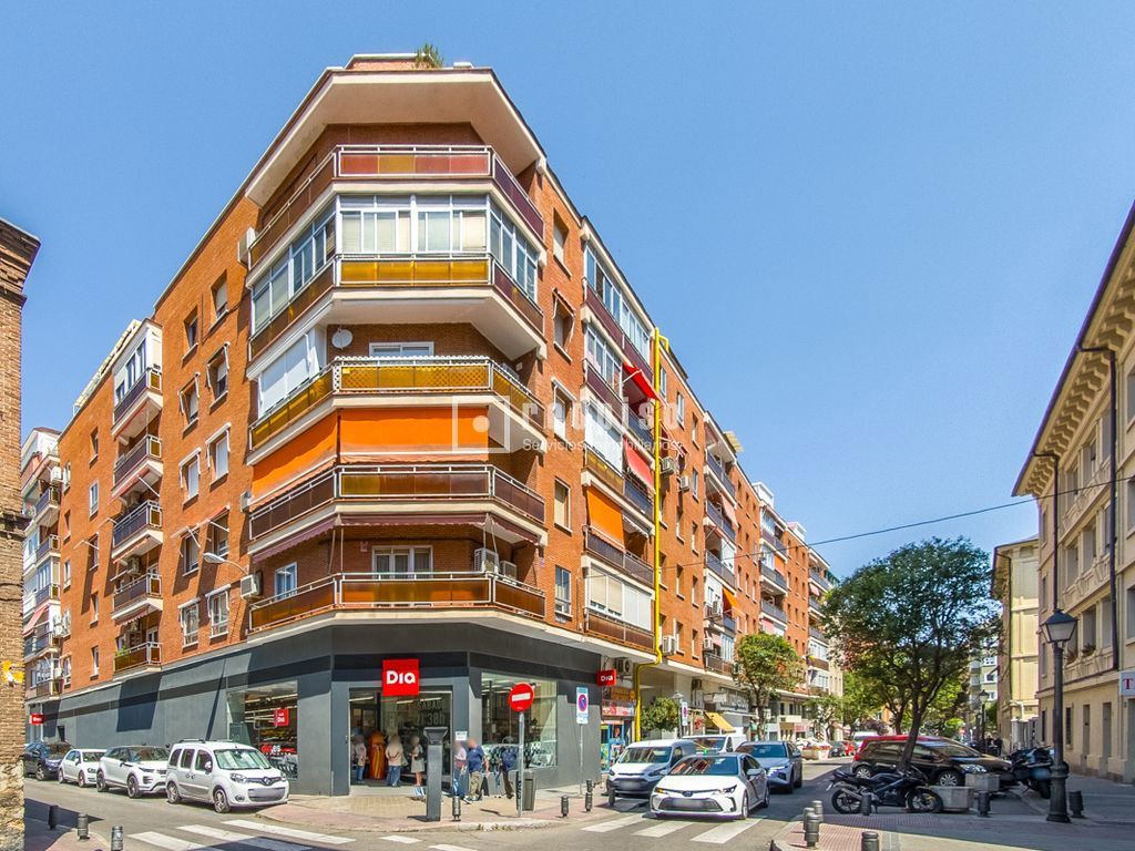 Piso en venta en calle De Antonio Toledano, Madrid, Madrid 26/27