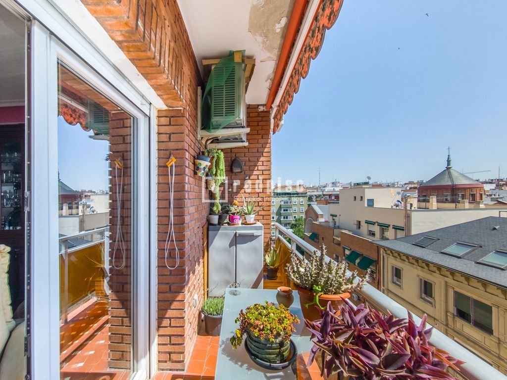 Piso en venta en calle De Antonio Toledano, Madrid, Madrid 5/27