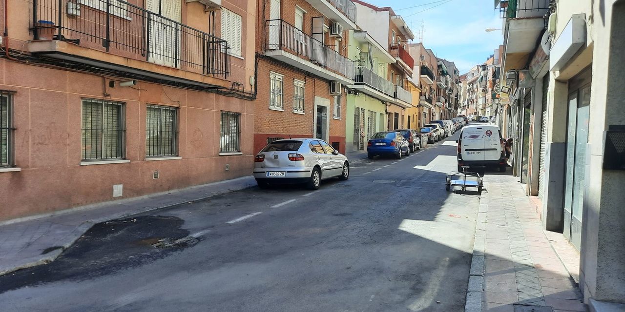 Piso en venta en  calle del Lucero, Madrid  1/1