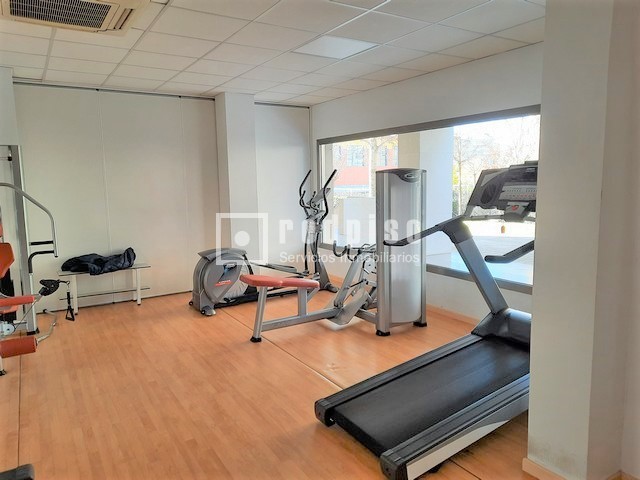 Piso en alquiler en  avenida de Isabel de Valois, Madrid  17/17