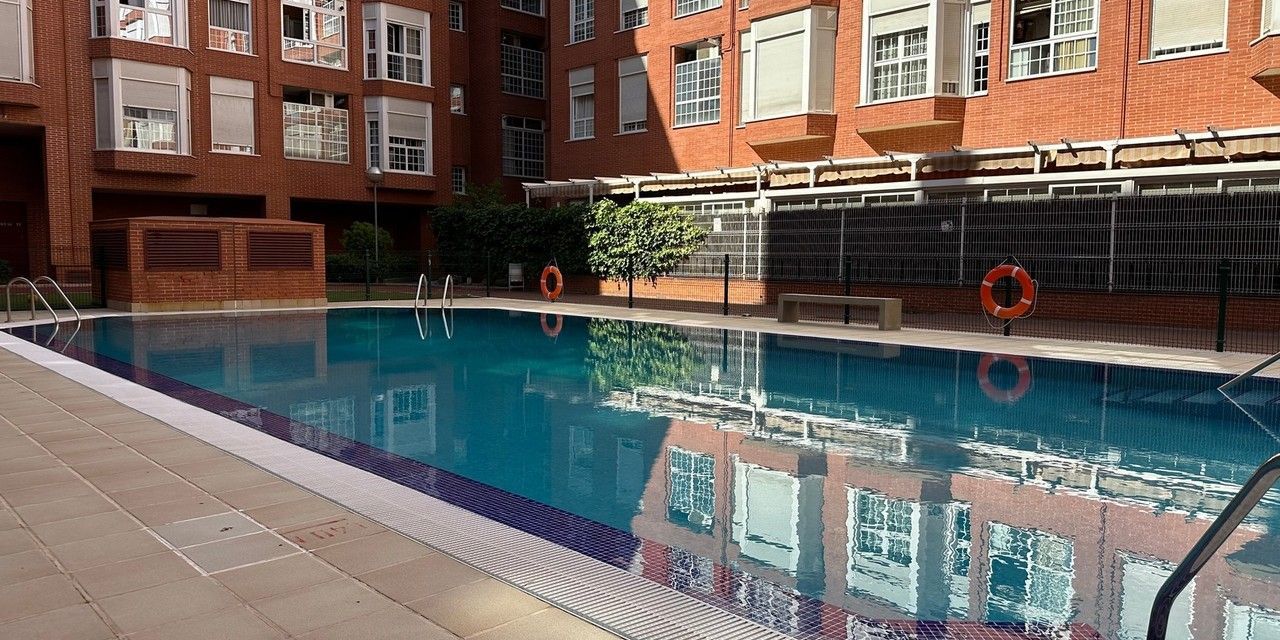 Piso en alquiler en  calle del Granito, Usera, Madrid  1/1