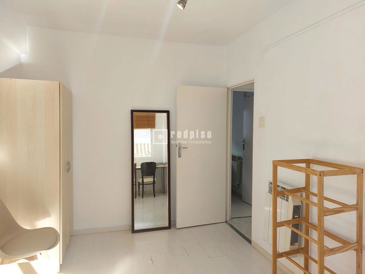 Piso en alquiler en  calle de Sor Milagros, Sevilla  15/26