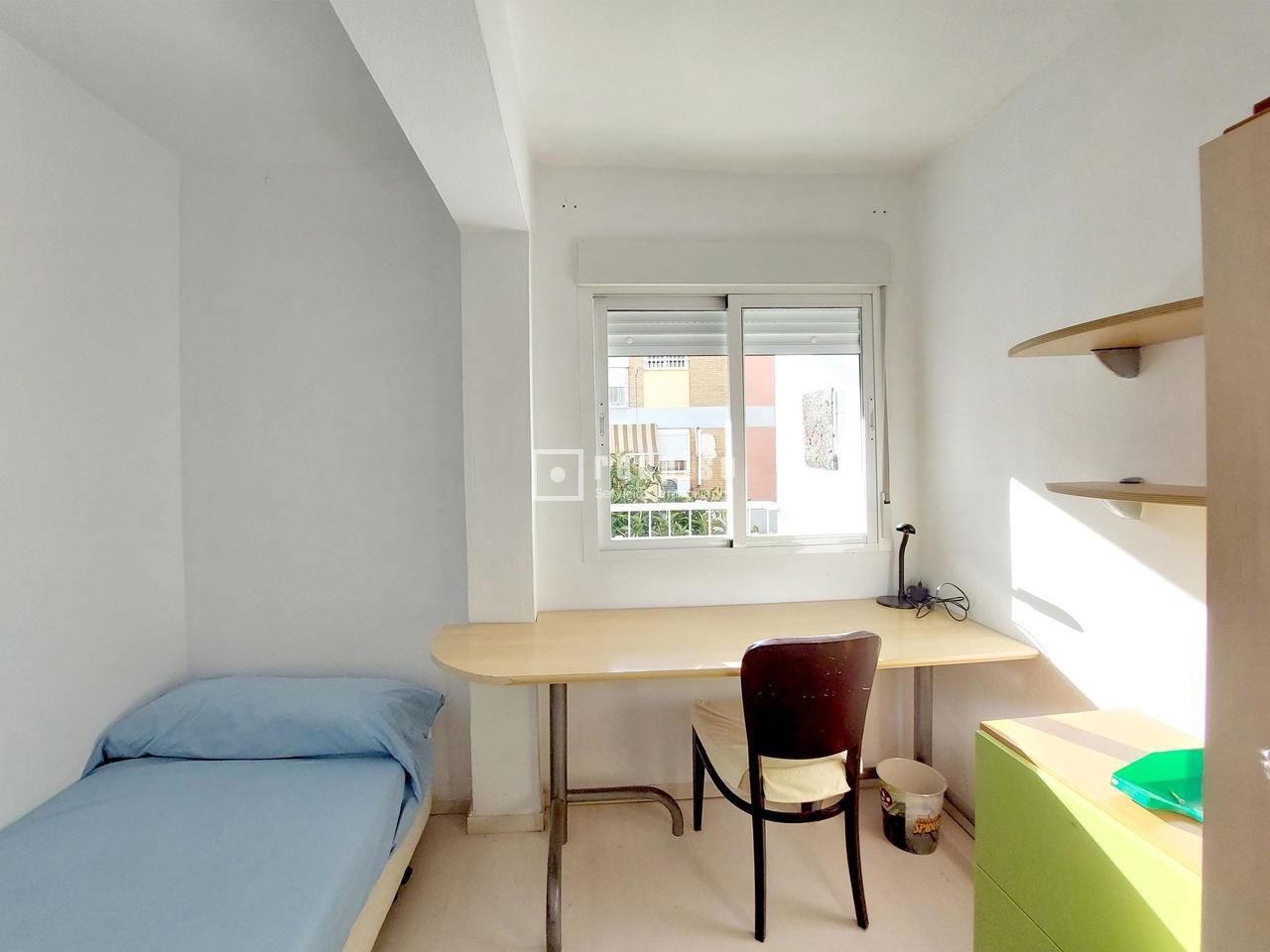 Piso en alquiler en  calle de Sor Milagros, Sevilla  17/26