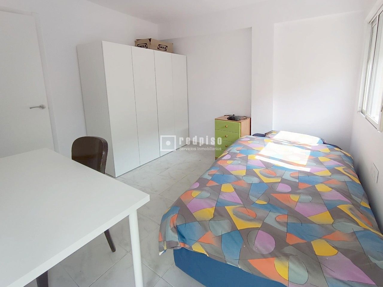 Piso en alquiler en  calle de Sor Milagros, Sevilla  6/26