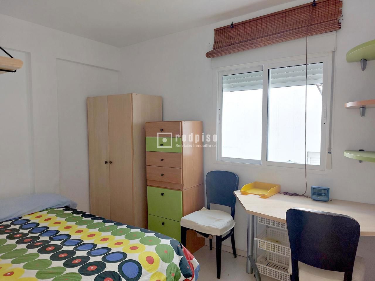 Piso en alquiler en  calle de Sor Milagros, Sevilla  21/26