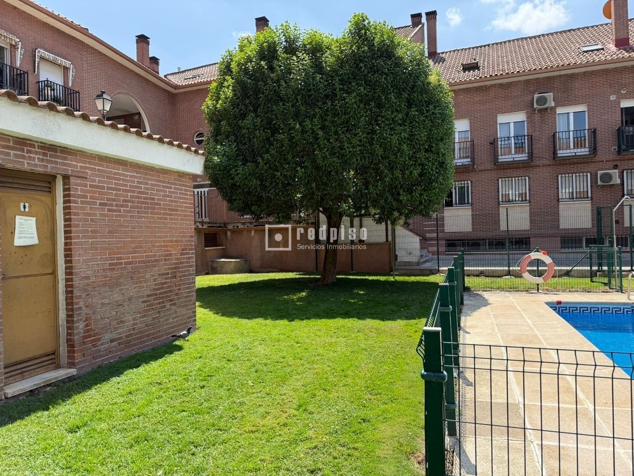 Piso en venta en Ajalvir, Madrid 23/25