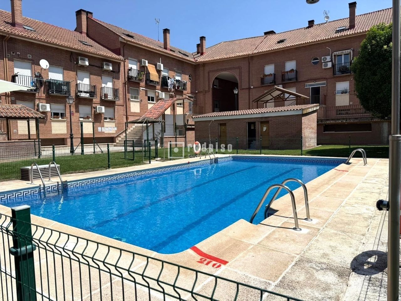 Piso en venta en Ajalvir, Madrid 18/25
