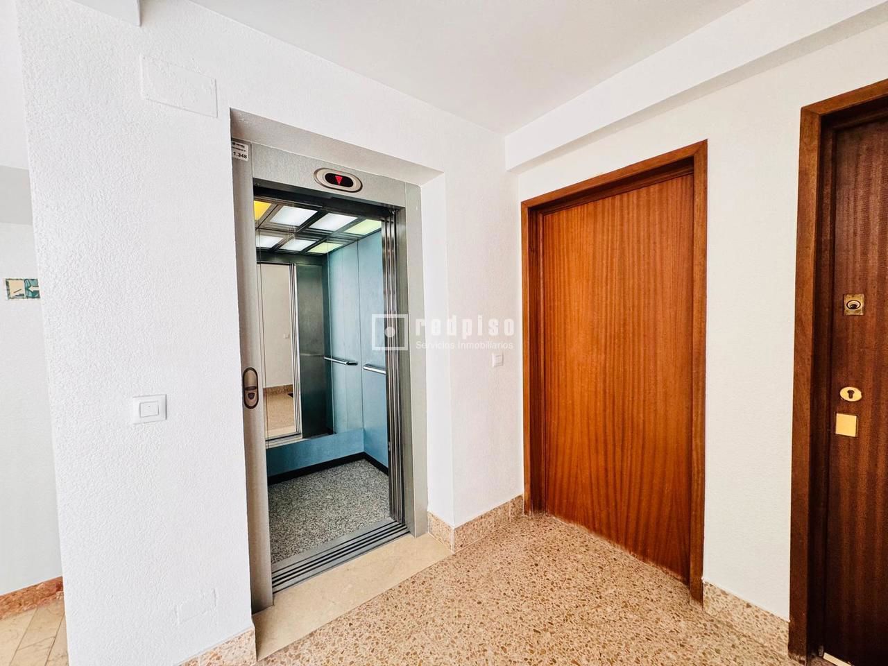 Piso en venta en calle De La Princesa, Murcia, Murcia 25/35