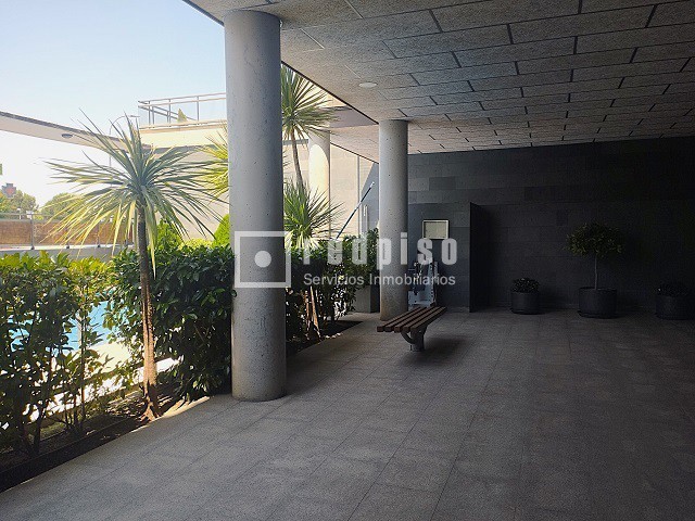 Piso en alquiler en  calle del Cardenal Tavera, Hortaleza, Madrid  45/48