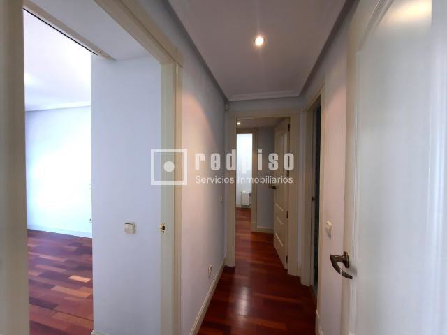 Piso en alquiler en  calle del Cardenal Tavera, Hortaleza, Madrid  20/48