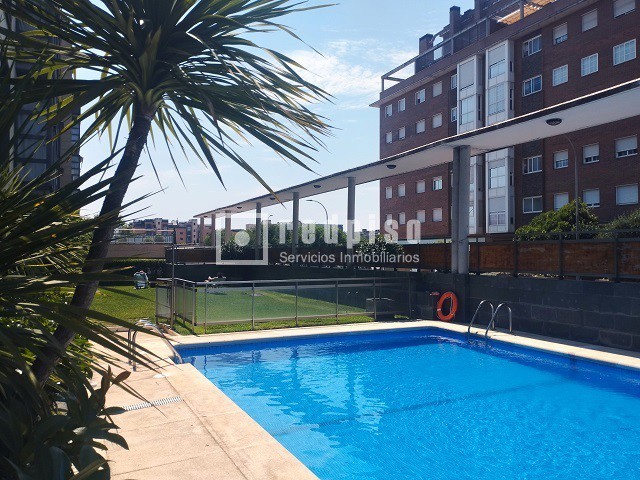 Piso en alquiler en  calle del Cardenal Tavera, Hortaleza, Madrid  42/48