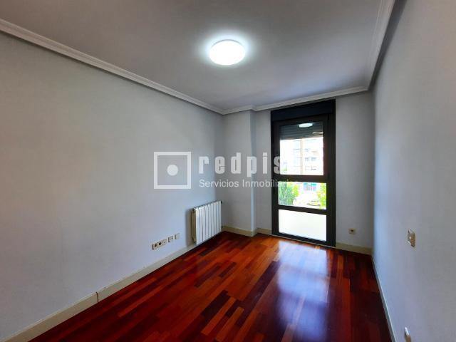 Piso en alquiler en  calle del Cardenal Tavera, Hortaleza, Madrid  22/48