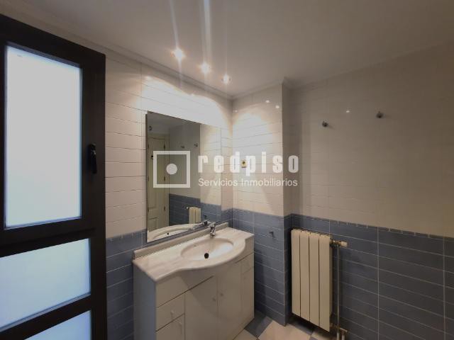 Piso en alquiler en  calle del Cardenal Tavera, Hortaleza, Madrid  39/48