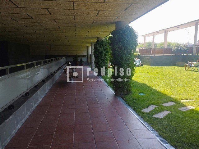 Piso en alquiler en  calle del Cardenal Tavera, Hortaleza, Madrid  44/48