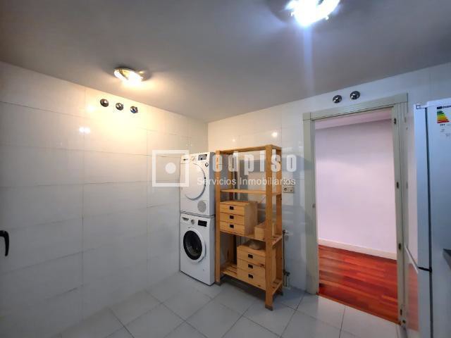 Piso en alquiler en  calle del Cardenal Tavera, Hortaleza, Madrid  8/48