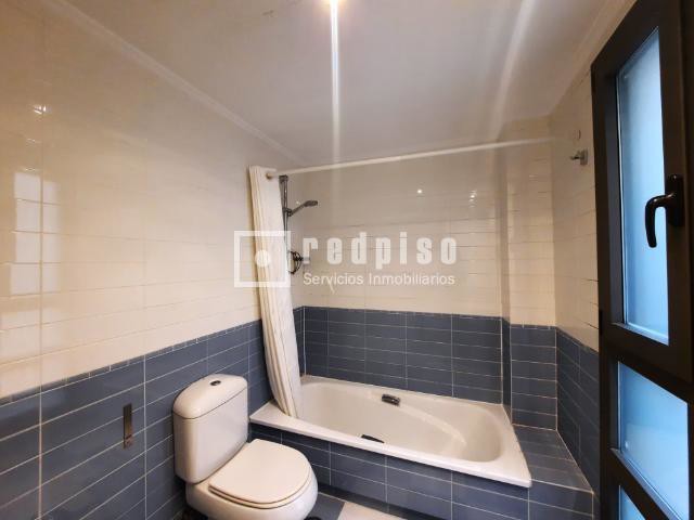 Piso en alquiler en  calle del Cardenal Tavera, Hortaleza, Madrid  37/48