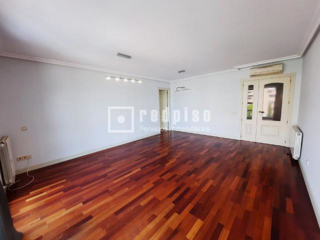 Piso en alquiler en  calle del Cardenal Tavera, Hortaleza, Madrid  18/48