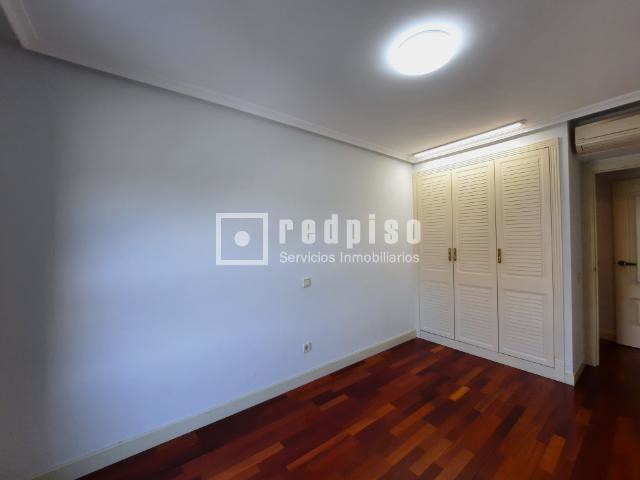 Piso en alquiler en  calle del Cardenal Tavera, Hortaleza, Madrid  24/48